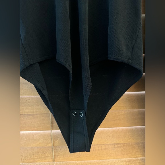 Zara: v-neck, long sleeve bodysuit, size small - Picture 4 of 5